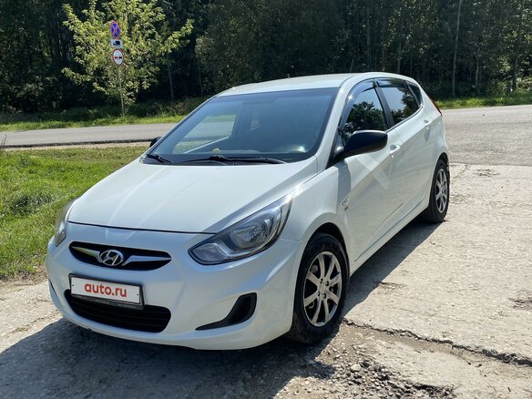 2011 Hyundai Solaris I, белый, 670000 рублей - вид 1