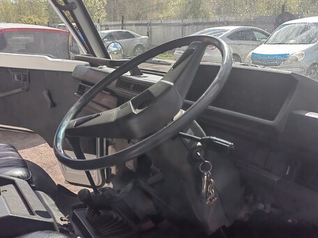 1991 Mitsubishi Delica, белый, 937000 рублей, вид 1