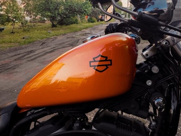 2010 Harley-Davidson Sportster 883, оранжевый, 600000 рублей - вид 1
