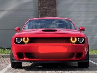 2018 Dodge Challenger III Рестайлинг 2, красный, 3750000 рублей, вид 3