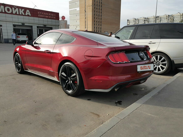 2015 Ford Mustang VI, красный - вид 4