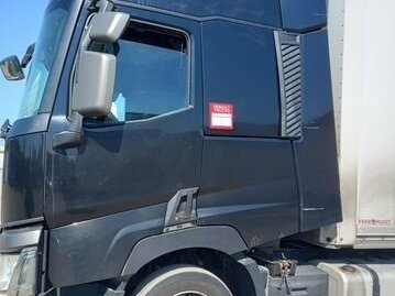2016 Renault T-Series, чёрный, 3500000 рублей, вид 3