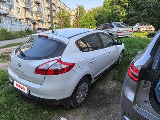 2014 Renault Megane III Рестайлинг, белый, 600000 рублей, вид 3