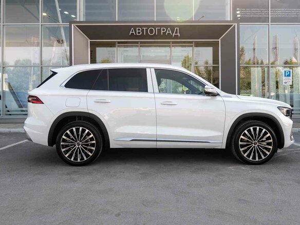 2026 Geely Monjaro I Рестайлинг, белый - вид 6