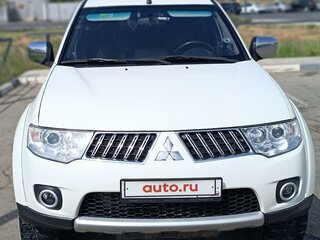 2013 Mitsubishi Pajero Sport II, белый, 2200000 рублей, вид 2