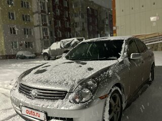 2003 Nissan Skyline XI (V35), серебристый, 700000 рублей, вид 2