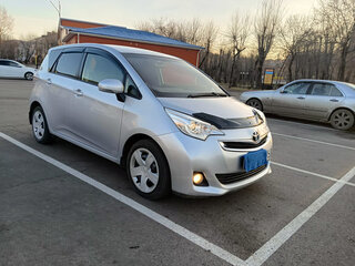 2015 Toyota Ractis II, серебристый, 977777 рублей, вид 5
