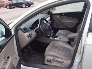 2009 Volkswagen Passat B6, серебристый, 717641 рублей, вид 5