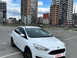 2017 Ford Focus III Рестайлинг, белый, 810000 рублей, вид 2