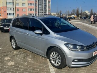 2019 Volkswagen Touran II, серебристый, 1820000 рублей, вид 1