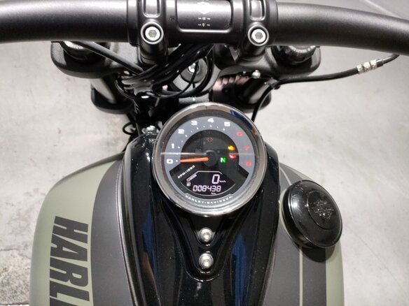 2021 Harley-Davidson Fat Bob, зелёный, 1607000 рублей - вид 5