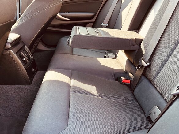 2019 BMW 1 серии 118i II (F20/F21) Рестайлинг 2, чёрный, 1950000 рублей - вид 12