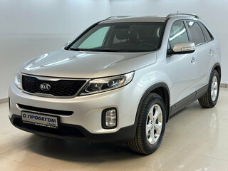 2017 Kia Sorento II Рестайлинг, серебристый, 1740000 рублей, вид 1