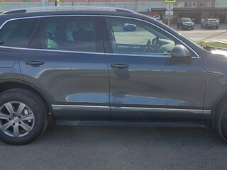 2014 Volkswagen Touareg II, серый, 2100000 рублей, вид 4