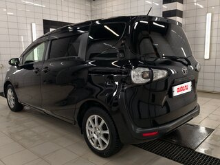 2015 Toyota Sienta II, чёрный, 1100000 рублей, вид 4