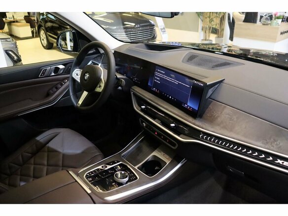 2025 BMW X5 Long 30Li IV (G05/G18) Рестайлинг, чёрный, 10650000 рублей - вид 13