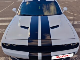 2018 Dodge Challenger III Рестайлинг 2, белый, 3800000 рублей, вид 3