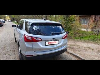 2019 Chevrolet Equinox III, серебристый, 2000000 рублей, вид 3
