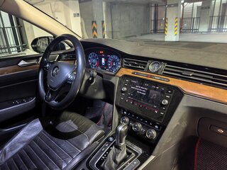 2018 Volkswagen Passat Alltrack B8, серебристый, 3000000 рублей, вид 5