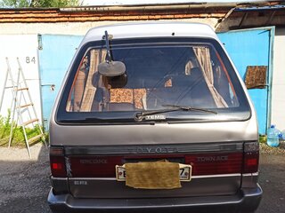 1991 Toyota Town Ace II Рестайлинг 2, коричневый, 329000 рублей, вид 4
