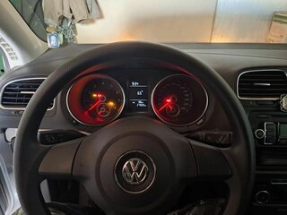 2011 Volkswagen Golf 5-speed VI, серебристый, 1500000 рублей, вид 5