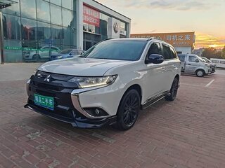 2022 Mitsubishi Outlander III Рестайлинг 3, белый, 1870008 рублей, вид 1