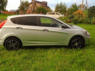 2011 Hyundai Solaris I, голубой, 650000 рублей, вид 2