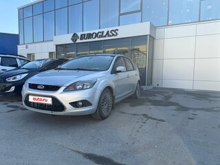 2010 Ford Focus II Рестайлинг, серебристый, 750000 рублей, вид 1