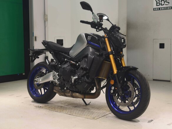 2022 Yamaha MT-09 (FZ-09), серебристый, 1175000 рублей - вид 2