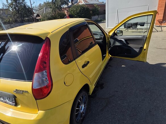 2011 Lada (ВАЗ) Kalina Sport I, жёлтый, 380000 рублей - вид 2
