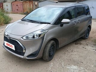 2021 Toyota Sienta II Рестайлинг, серый, 1700000 рублей, вид 1