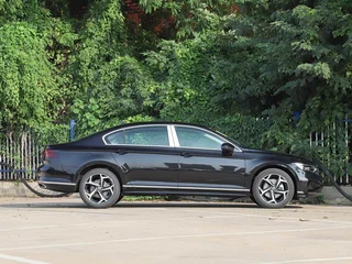 2026 Volkswagen Magotan B8 Рестайлинг, чёрный, 2921000 рублей, вид 4