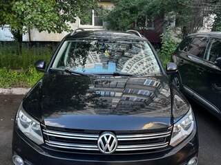 2012 Volkswagen Tiguan I Рестайлинг, чёрный, 1400000 рублей, вид 1
