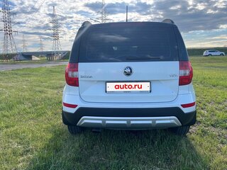 2016 Skoda Yeti I Рестайлинг, белый, 999999 рублей, вид 3