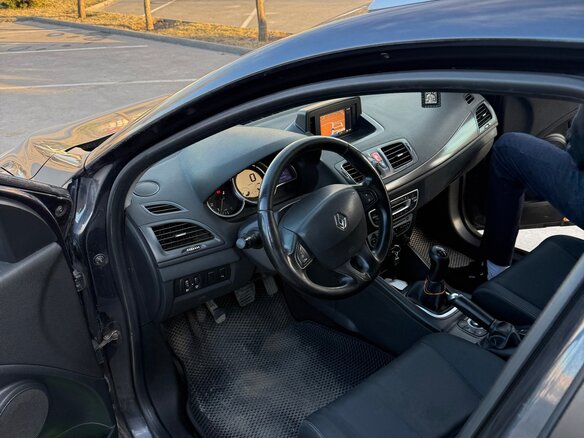 2010 Renault Megane III, серый, 670000 рублей - вид 6