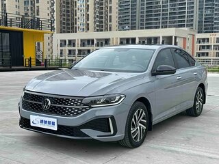 2022 Volkswagen Lavida III Рестайлинг, серебристый, 1170000 рублей, вид 1