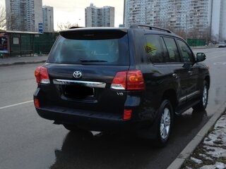 2012 Toyota Land Cruiser 200 Series Рестайлинг 1, чёрный, 5800000 рублей, вид 3