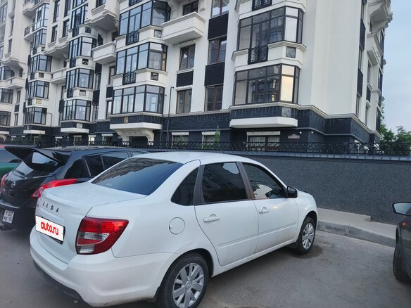 2022 Lada (ВАЗ) Granta I Рестайлинг, белый, 600000 рублей - вид 4