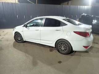 2016 Hyundai Solaris I Рестайлинг, белый, 450000 рублей, вид 4