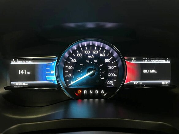 2018 Ford Explorer V Рестайлинг, белый, 2850000 рублей - вид 17