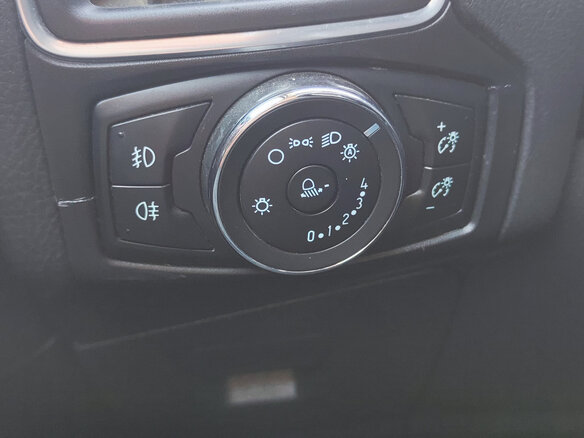 2013 Ford Focus III, серебристый, 490000 рублей - вид 21