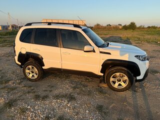 2021 Lada (ВАЗ) Niva Travel I, белый, 880000 рублей, вид 4