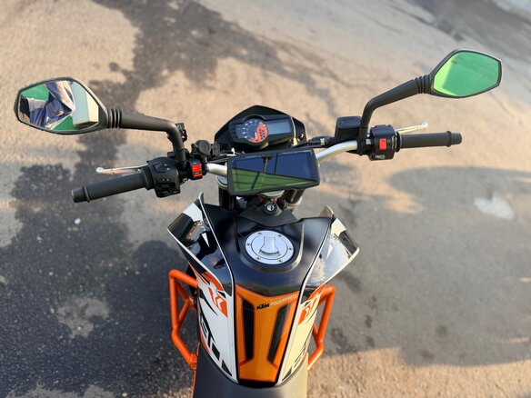 2013 KTM 690 Duke, белый, 479000 рублей - вид 4