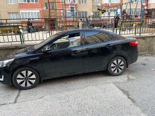 2012 Kia Rio 4-speed III, чёрный, 650000 рублей, вид 3