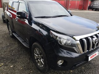 2017 Toyota Land Cruiser Prado 150 Series Рестайлинг 1, чёрный, 4350000 рублей, вид 4