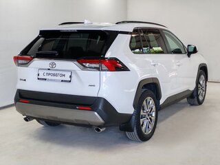 2021 Toyota RAV4 V (XA50), белый, 3070000 рублей, вид 5