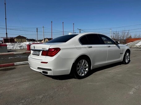 2011 BMW 7 серии 750i xDrive V (F01/F02/F04), белый, 1521000 рублей, вид 3