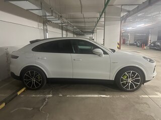 2021 Porsche Cayenne E-Hybrid Coupé III, белый, 8120000 рублей, вид 3