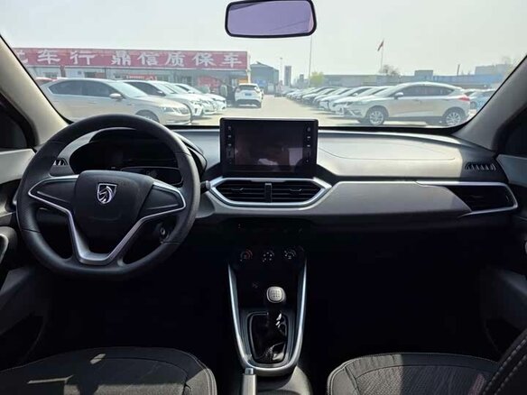 2022 Baojun 510 I Рестайлинг, белый - вид 8