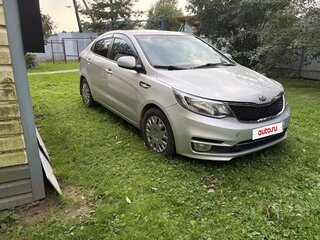 2015 Kia Rio III Рестайлинг, серый, 600000 рублей, вид 3